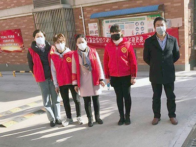 黨員員工志愿參加小區(qū)抗疫前線-3